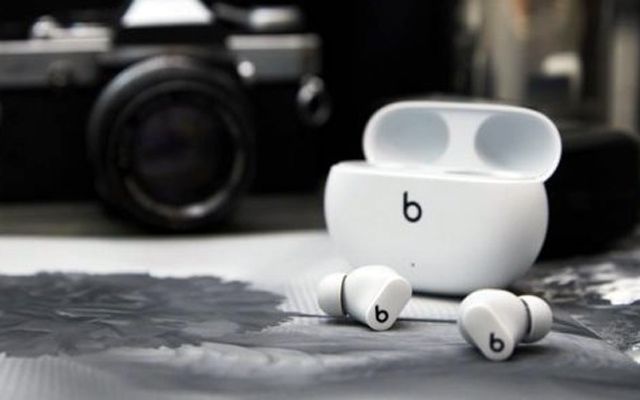  Apple Beats Studio Buds Безжични дейни слушалки с шумопотискане за Щатски долар 150 
