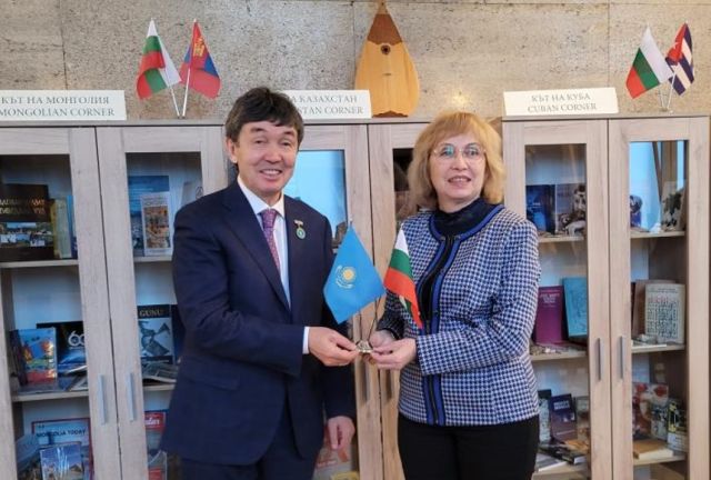 Казахстан със свой кът в Националната библиотека
