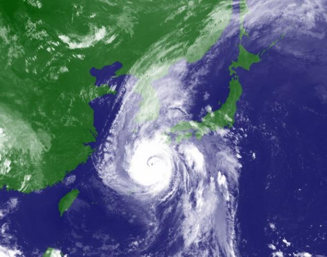  Над 440 000 семейства са без ток (СНИМКИ) 