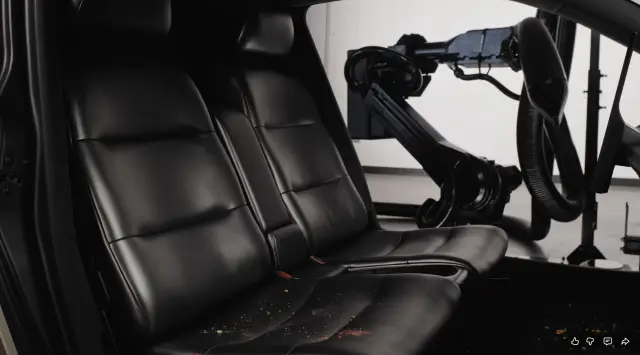 Tesla налага солени глоби за пътниците в автономните си таксита