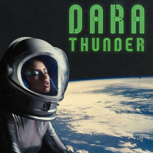 DARA пусна зашеметяващо ВИДЕО към новия си сингъл “Thunder”
