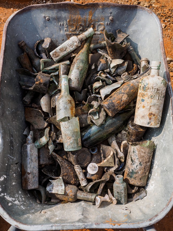 Стотици бутилки алкохол от Първата световна война открити край Рамала СНИМКИ