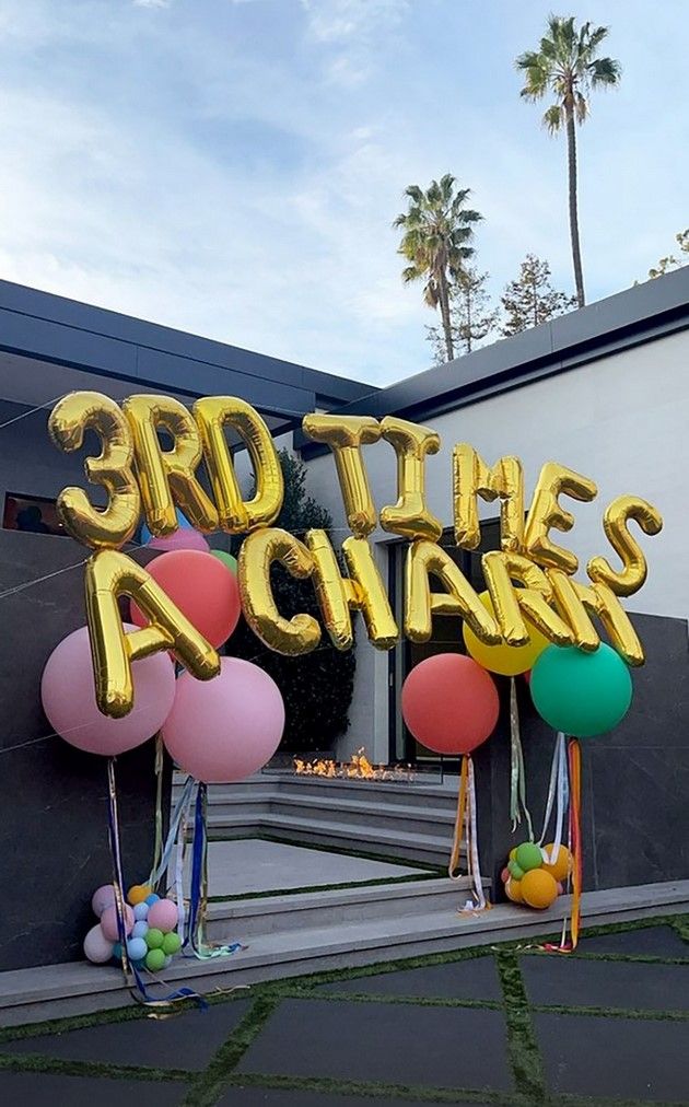  Кайли Дженър и 