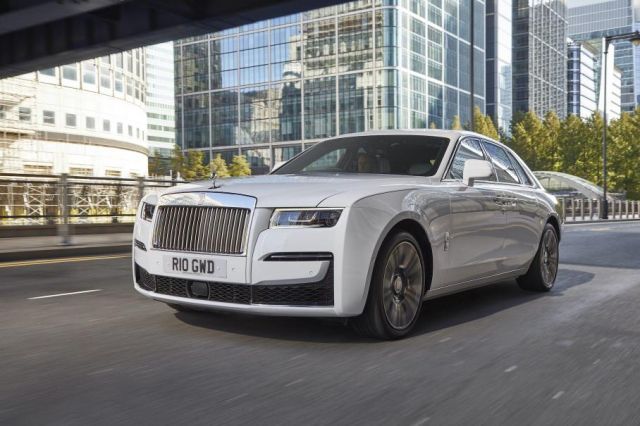 Кризата не важи за богатите: Rolls-Royce с рекордни продажби | ФАКТИ.БГ Кризата не важи за богатите: Rolls-Royce с рекордни продажби