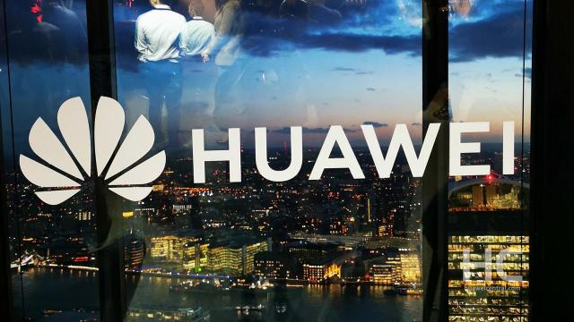"Черен печат" от Google за Huawei: Как ще се измъкнат китайците