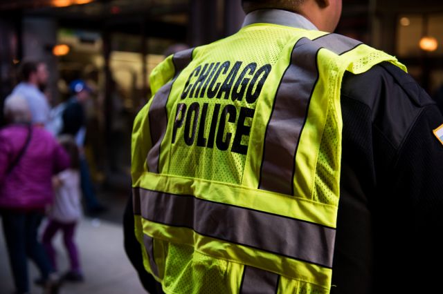 Няма данни за пострадали българи при стрелбата в Чикаго | ФАКТИ.БГ Няма данни за пострадали българи при стрелбата в Чикаго