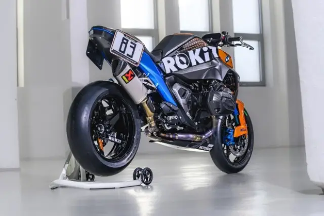 Суперхулиганът: Запознаваме ви с уникалното  BMW R 1300 Superhooligan