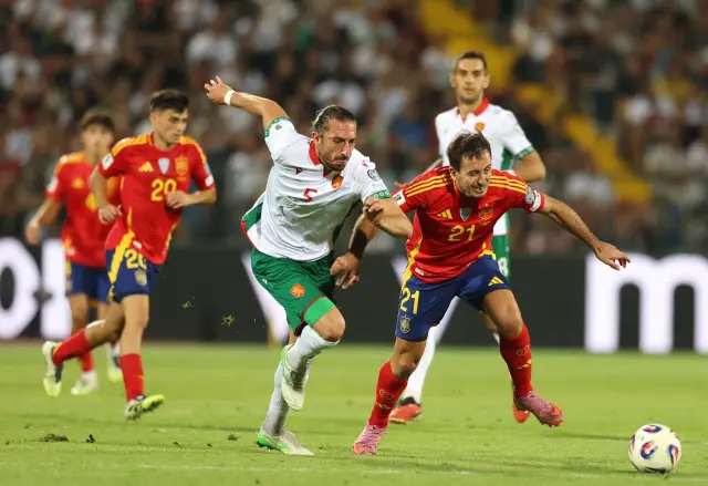 Испания пристигна, видя и вкара единствено 3 гола на България