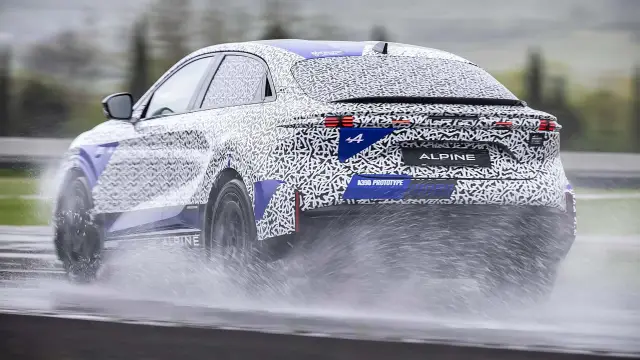 Alpine A390: Подробно за първия електрически кросоувър на марката