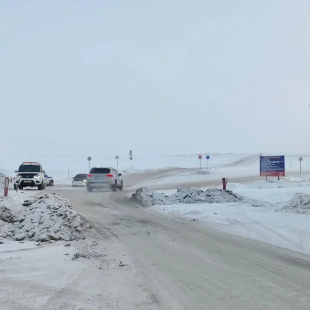 Toyota с осем човека пропадна в замръзналата река Лена в Якутск при минус 44 градуса