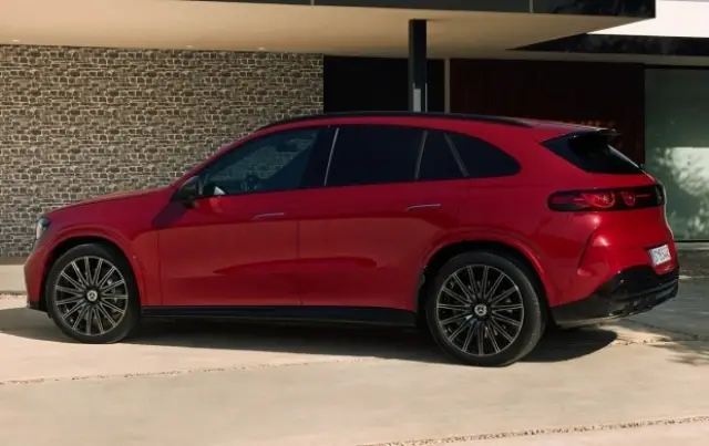 Подробности за новия Mercedes GLC EQ, който влиза в продажба. Вижте и колко ще струва | интерФакти.БГ Подробности за новия Mercedes GLC EQ, който влиза в продажба. Вижте и колко ще струва