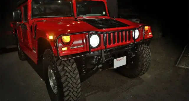 Продава се електрифицираният Hummer H1 на Шварценегер