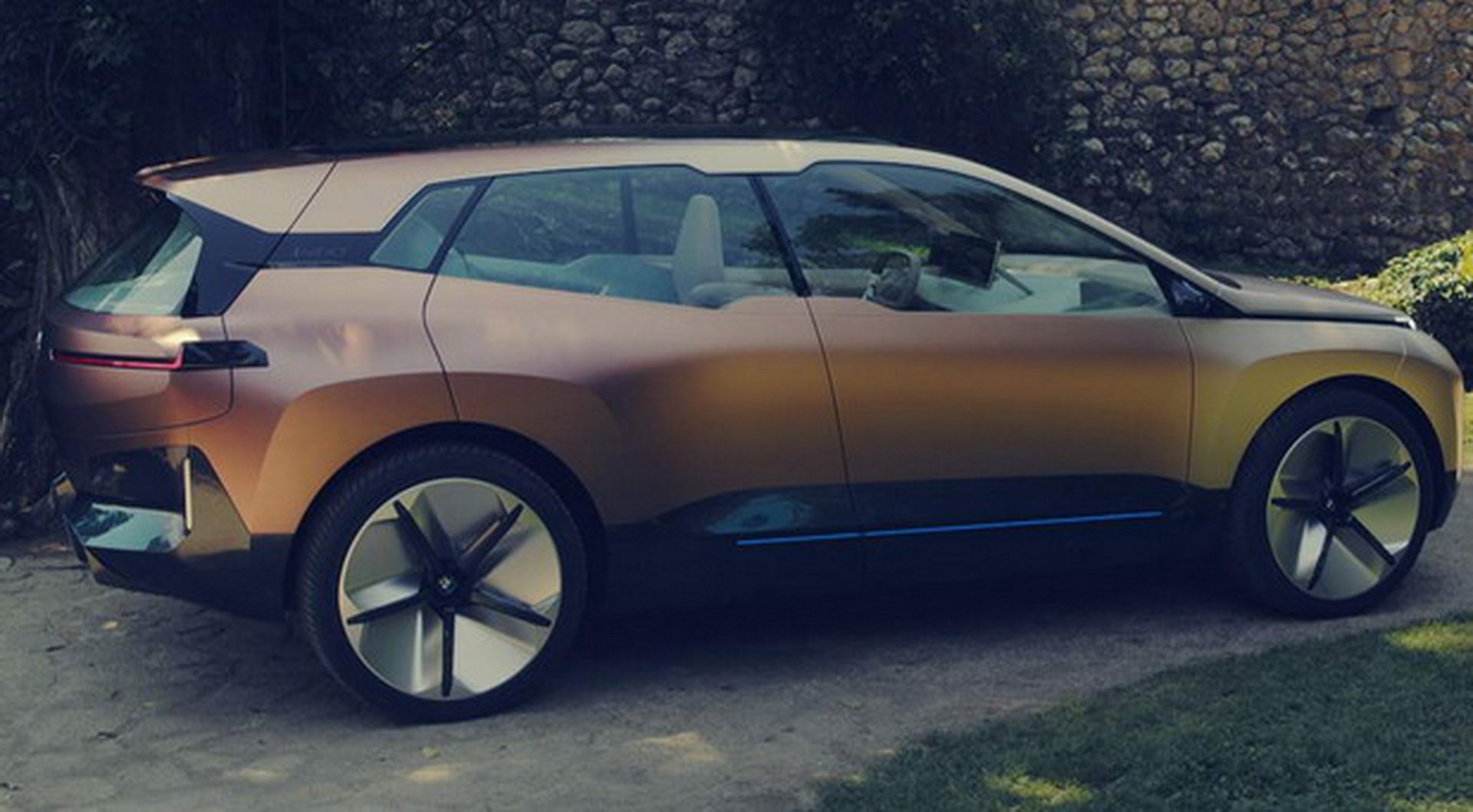 Ето го новото BMW iNEXT: Харесва ли ви?