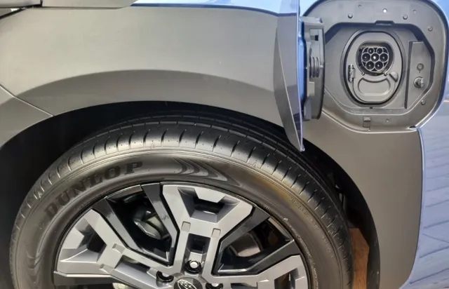 Електрическата еволюция на една икона. Тест и БГ цени на новото Subaru Outback