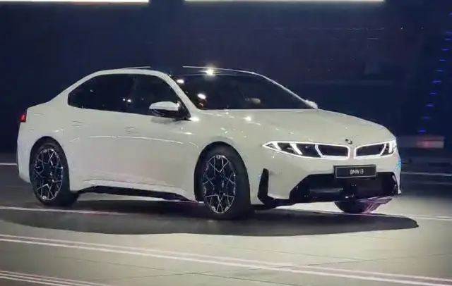 Сбогом на дизела, а и на Tesla? Новият електромобил на BMW изминава 900 км с едно зареждане