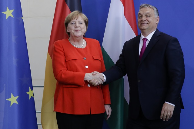 Челен сблъсък между Меркел и Орбан (СНИМКИ)