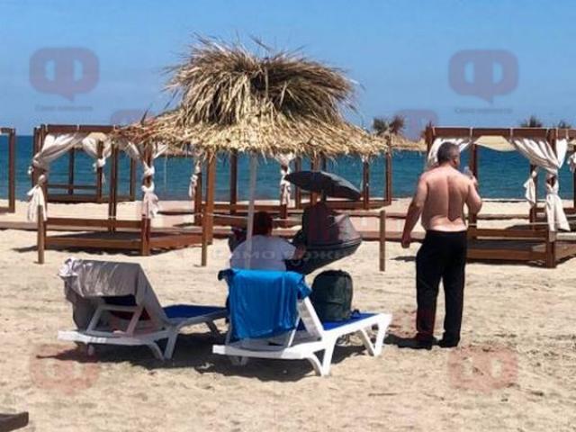 Ето как наше семейство летува на плажa в Бургас