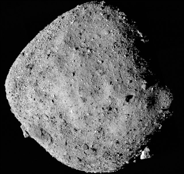 Увеличи се вероятността астероидът Бену да удари Земята (СНИМКИ)