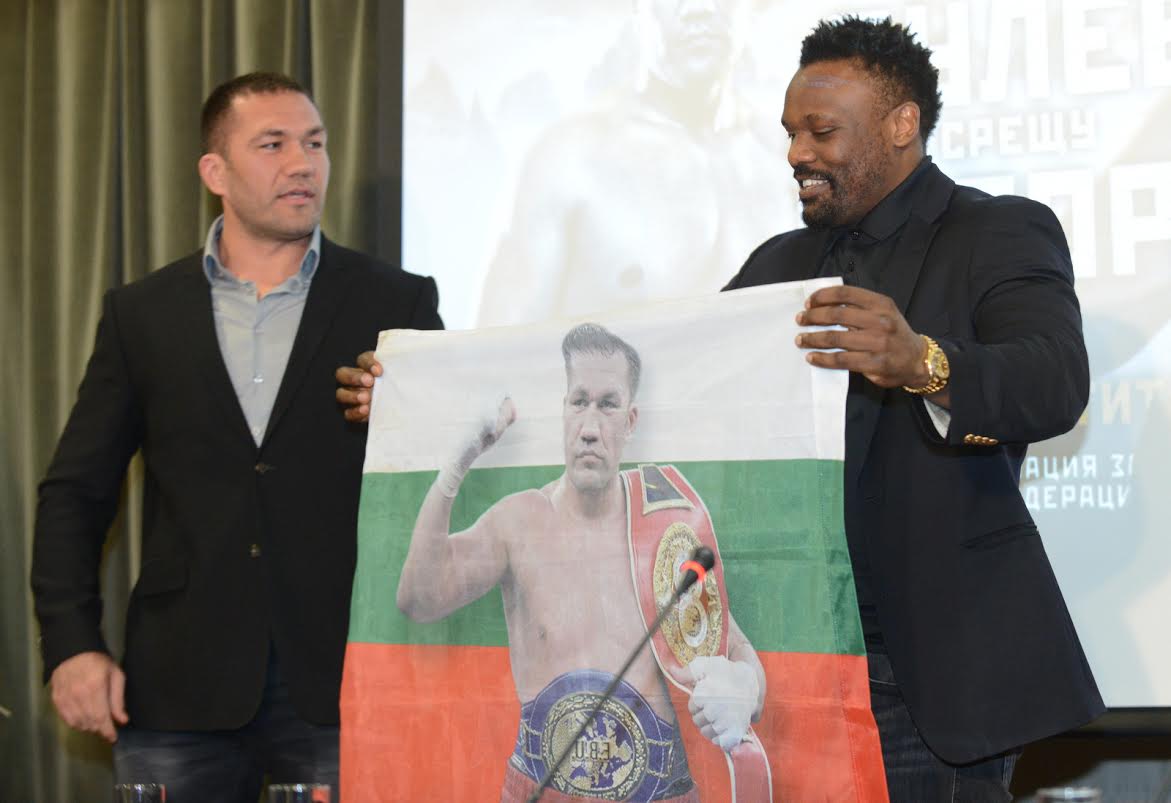 Чисора: Пулев се боксира като аматьор