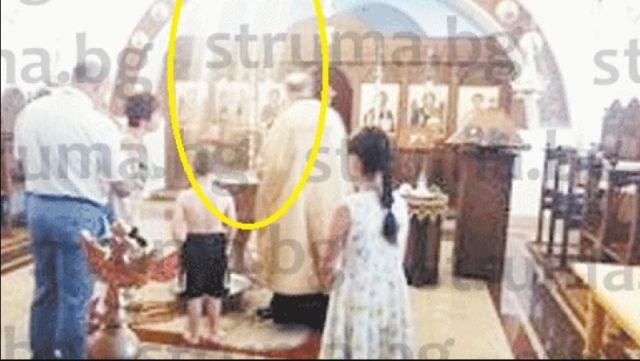 Истинско знамение на кръщене в Рилския манастир (СНИМКА) | ФАКТИ.БГ Истинско знамение на кръщене в Рилския манастир (СНИМКА)