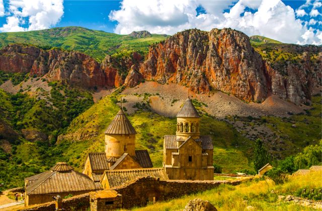 Какво представлява хуманитарната криза в резултат на блокадата на арменците в Нагорни Карабах