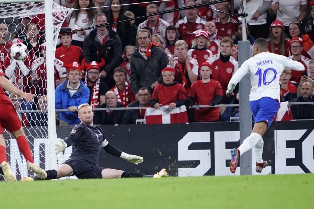  Дания удрям Франция, само че не съумя да се класира за плейофите (ВИДЕО) 