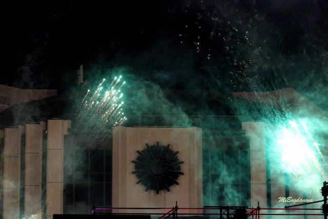 Модно шоу и най-известният български певец Васил Найденов с уникален спектакъл в сърцето на София (СНИМКИ)