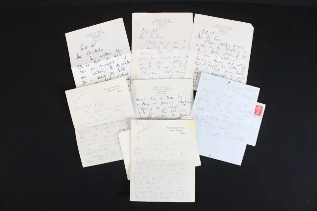 Уникални книги и писма на Агата Кристи до икономката ѝ бяха продадени за близо 8000 паунда (СНИМКА)