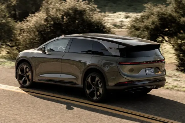 Lucid Gravity към този момент се продава и в Европа. Ето какъв брой струва