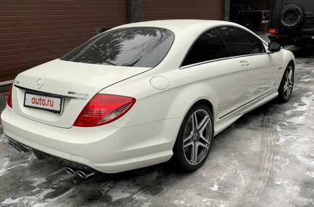  Продава се 12-годишeн Mercedes-Benz CL 63 AMG без съвсем никакъв пробег 