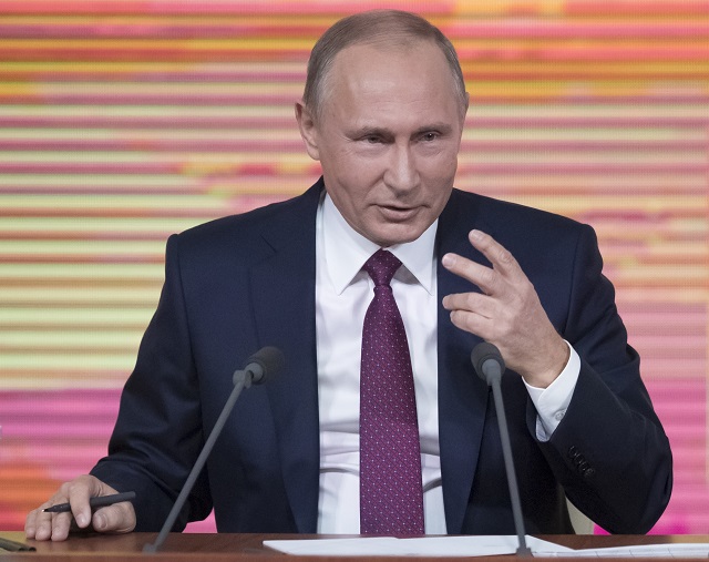 Путин: Ще се кандидатирам за четвърти мандат (СНИМКИ)