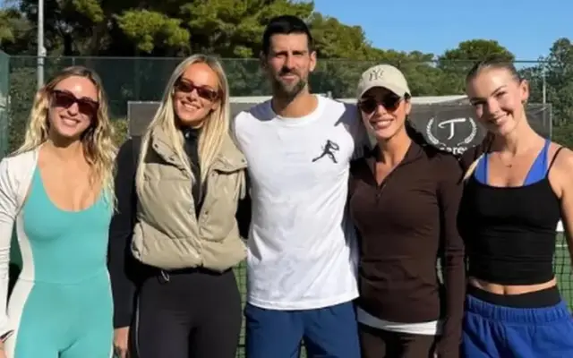 Новак Джокович разбуни социалните мрежи с кадър от Копенхаген с четири красавици | ФАКТИ.БГ Новак Джокович разбуни социалните мрежи с кадър от Копенхаген с четири красавици