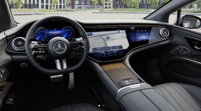 Минимум 218 хиляди лева за Mercedes EQS в България