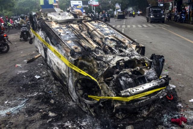 Ужасяващо: Броят на жертвите от трагедията в Индонезия се увеличава