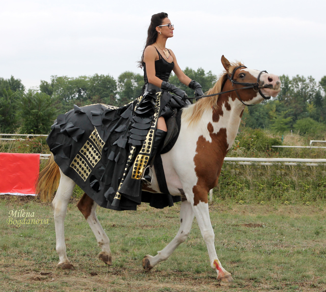 Коне и мотори в моден танц (СНИМКИ)