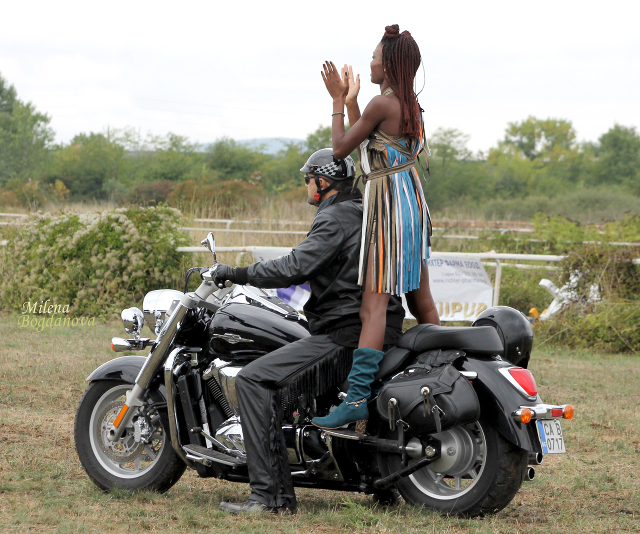 Коне и мотори в моден танц (СНИМКИ)