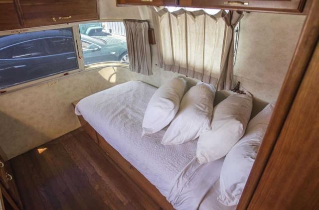 Продава се караваната на Том Ханкс | ФАКТИ.БГ Продава се караваната на Том Ханкс