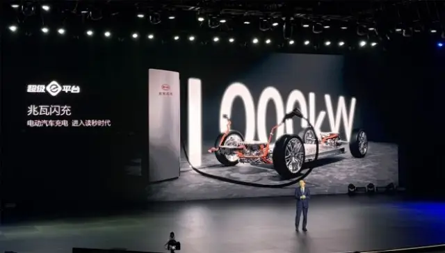 BYD измисли система, която зарежда електрически автомобил по-бързо в сравнение с кола с ДВГ на бензиностанция