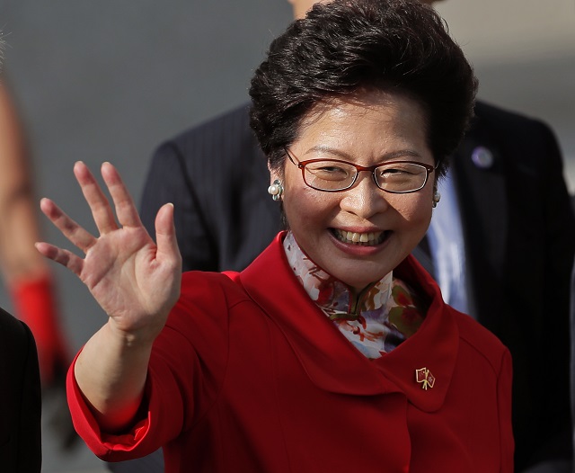 Новият лидер на Хонг Конг положи клетва (СНИМКИ)