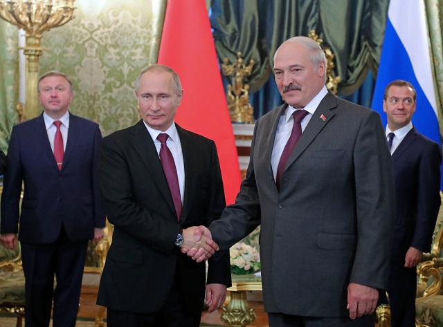 Путин и Лукашенко срещу глобалните проблеми (СНИМКИ)