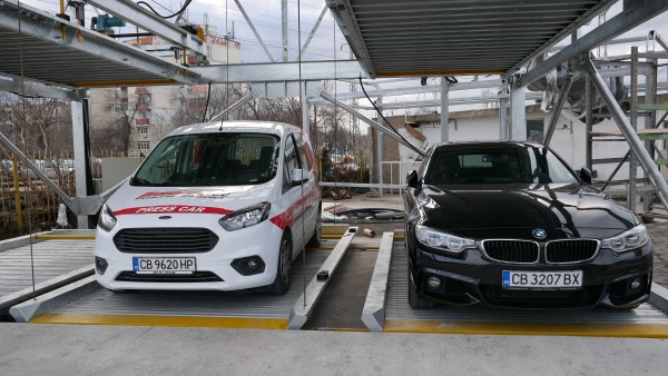 Завършиха първия многоетажен паркинг "кула" в Пловдив