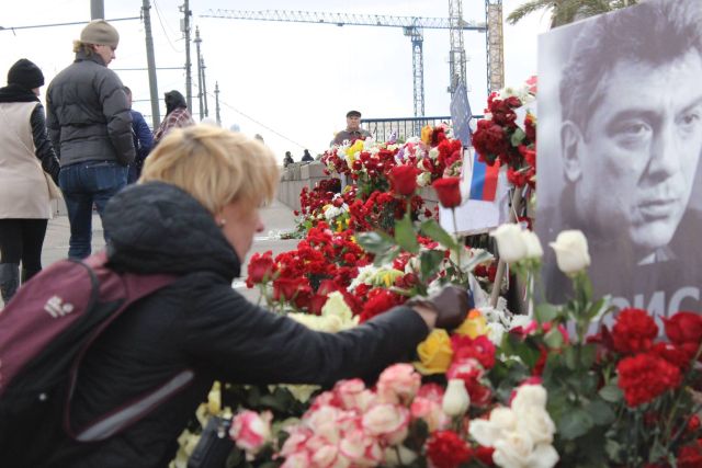 „Мостът на Немцов“ - памет или атракция