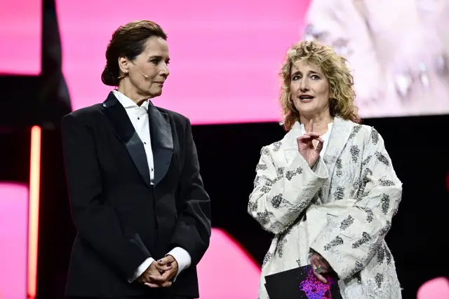 Започна фестивалът "Берлинале", Мишел Йео получи "Златна мечка" за цялостен принос (СНИМКИ)