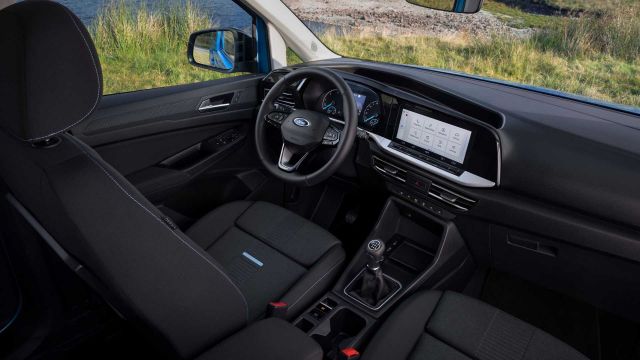 Новият Ford Tourneo дебютира с огромна решетка и множество прилики с VW Caddy - 5
