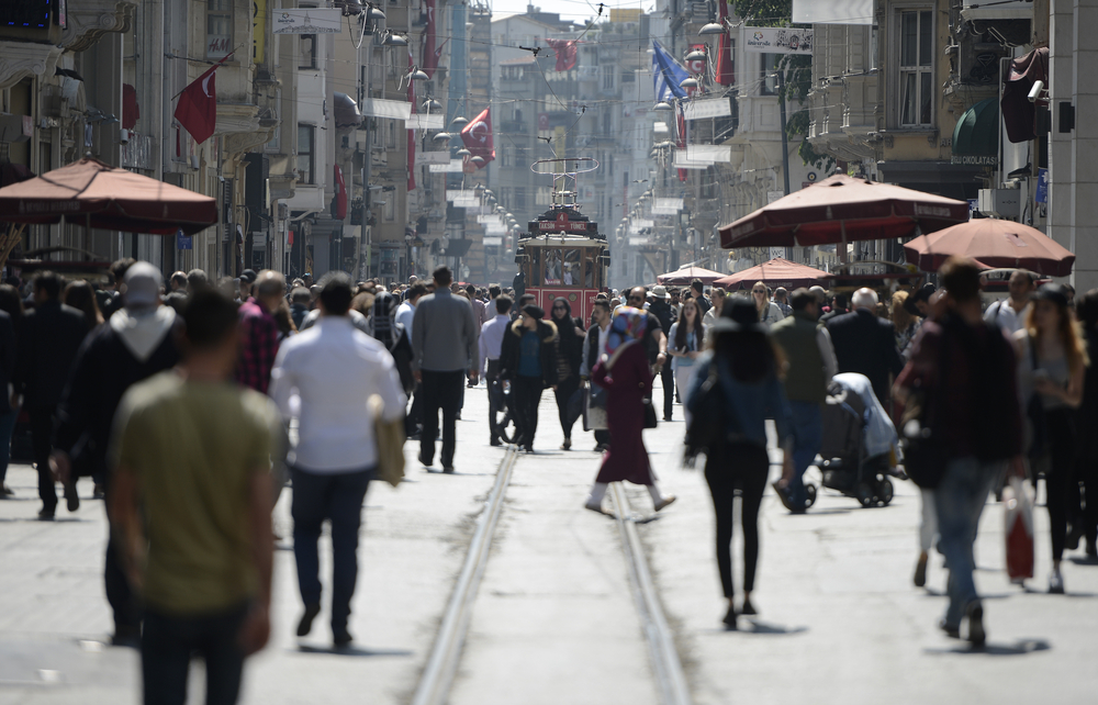 Един милион турци повече през 2016 г.