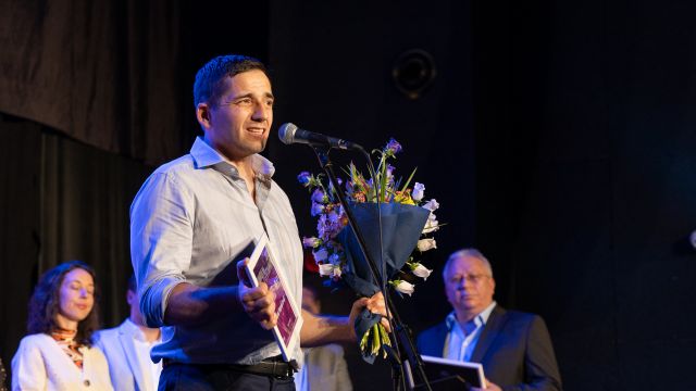 `Младият `Младият