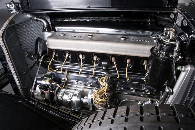 Големият Mercedes стана на 90 | ФАКТИ.БГ Големият Mercedes стана на 90