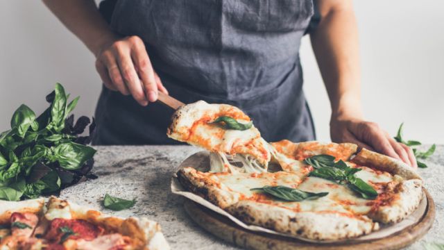 Пицариите Domino's Pizza напускат Дания