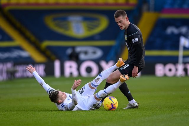  Лийдс взе трите точки против Бърнли 