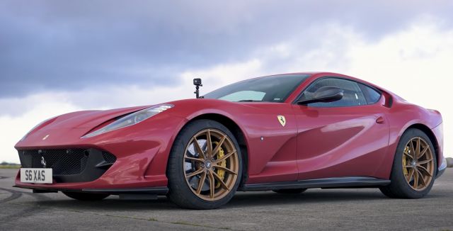  BMW M5 CS се опитва против Ferrari (ВИДЕО) - 3 